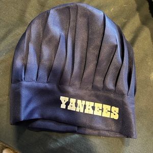 Yankees kitchen appren and chef hat